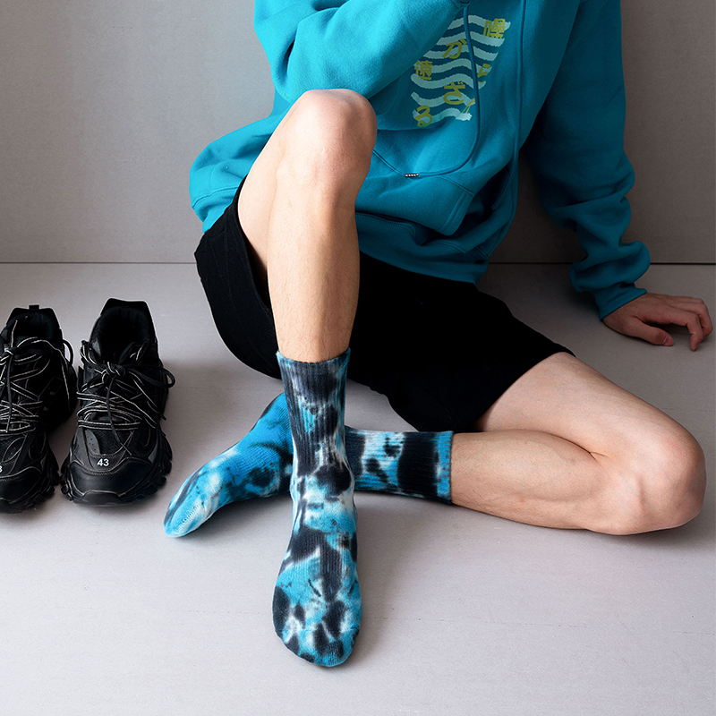 Chaussettes de sport tie-dye mi-mollet en coton