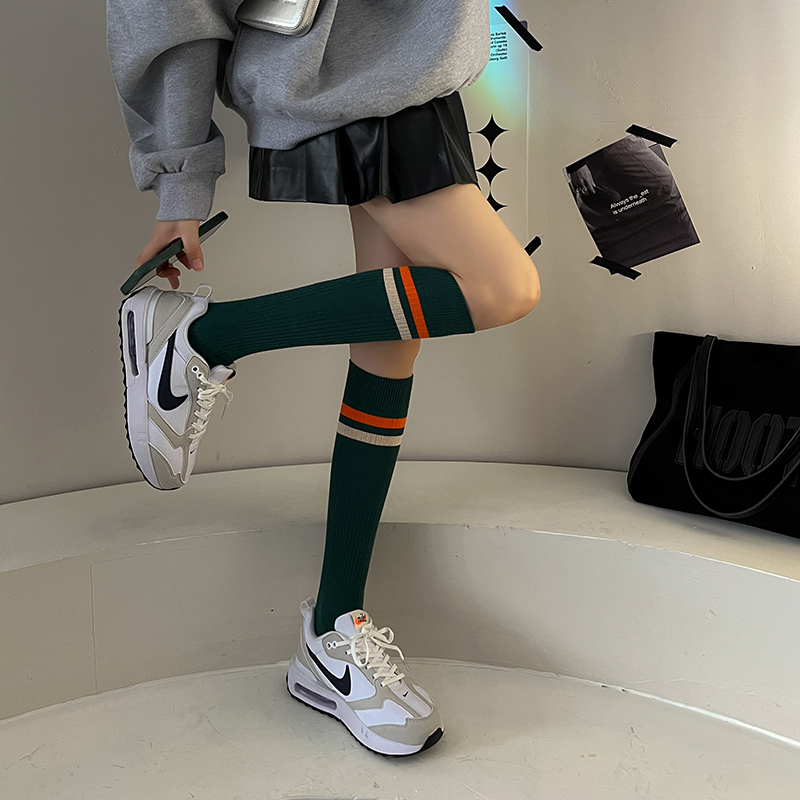 Chaussettes hautes femme rayées
