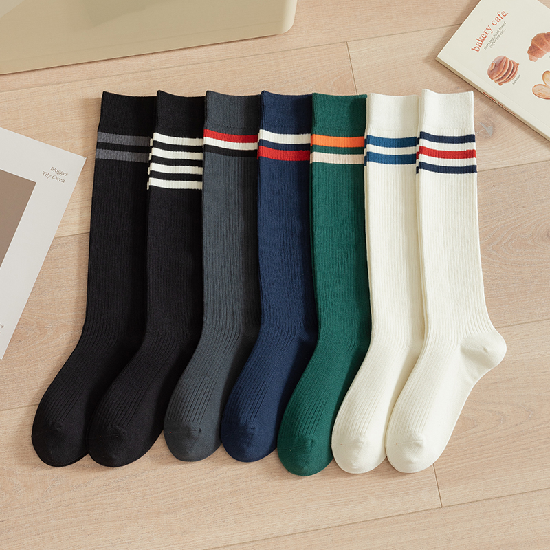 Chaussettes hautes femme rayées