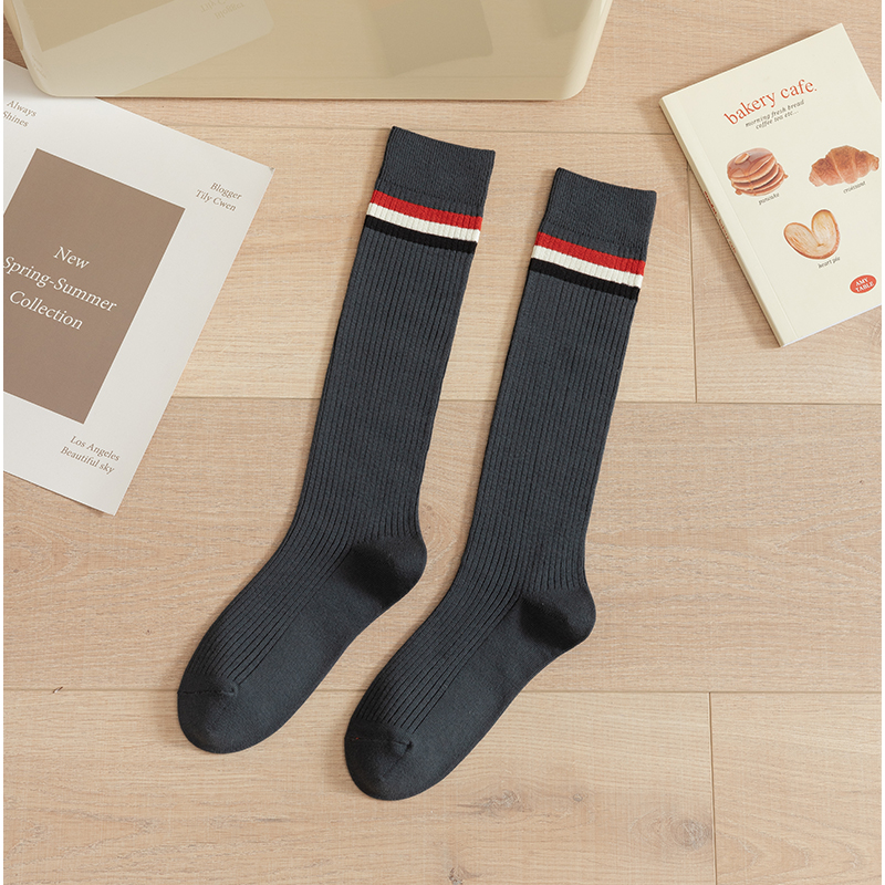 Chaussettes hautes femme rayées