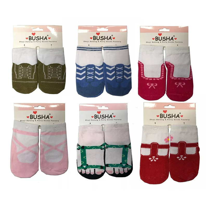 Chaussettes bébé créatives avec colle sur les semelles